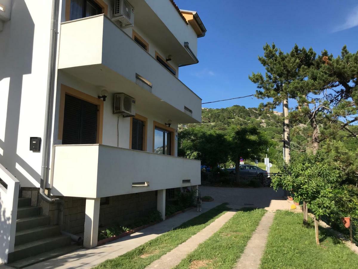 Apartments Lena Baška Exteriör bild