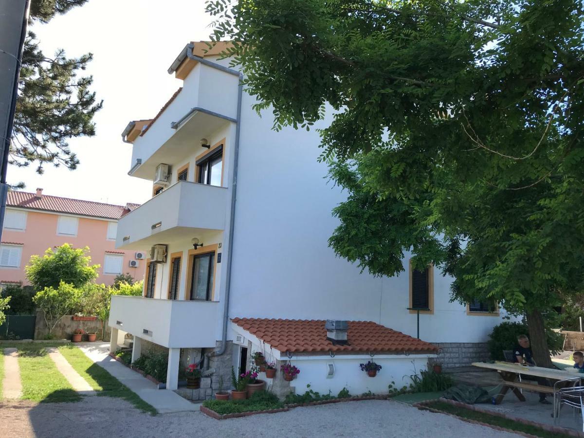 Apartments Lena Baška Exteriör bild